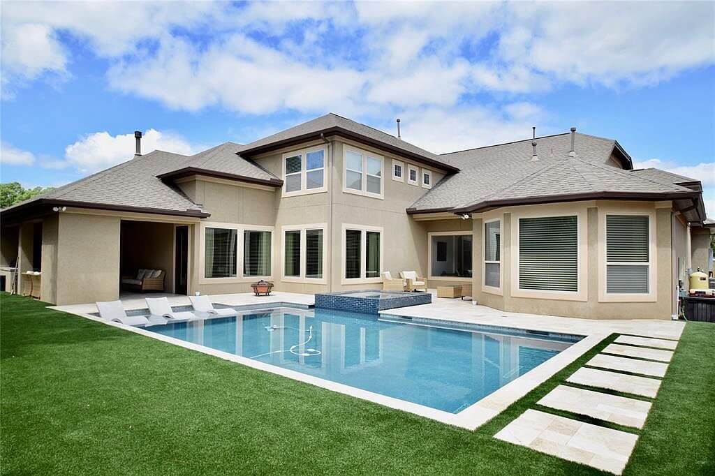 swimming-pool-installer-houston